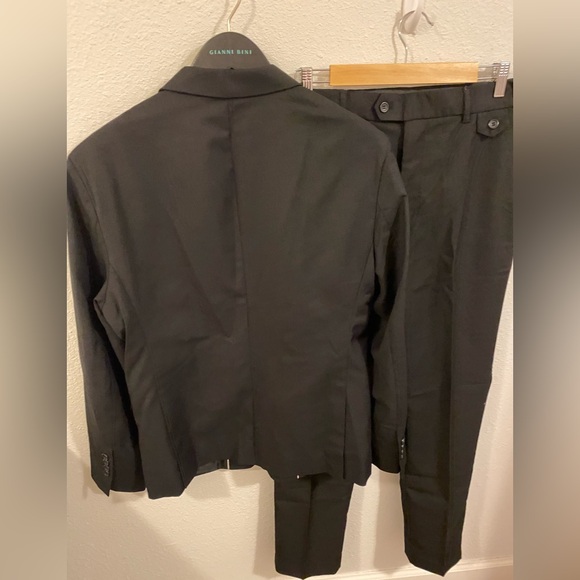 Classic Black Men's Suit - Picture 3 of 15